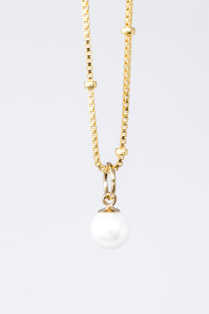 Gold Pearl Necklace