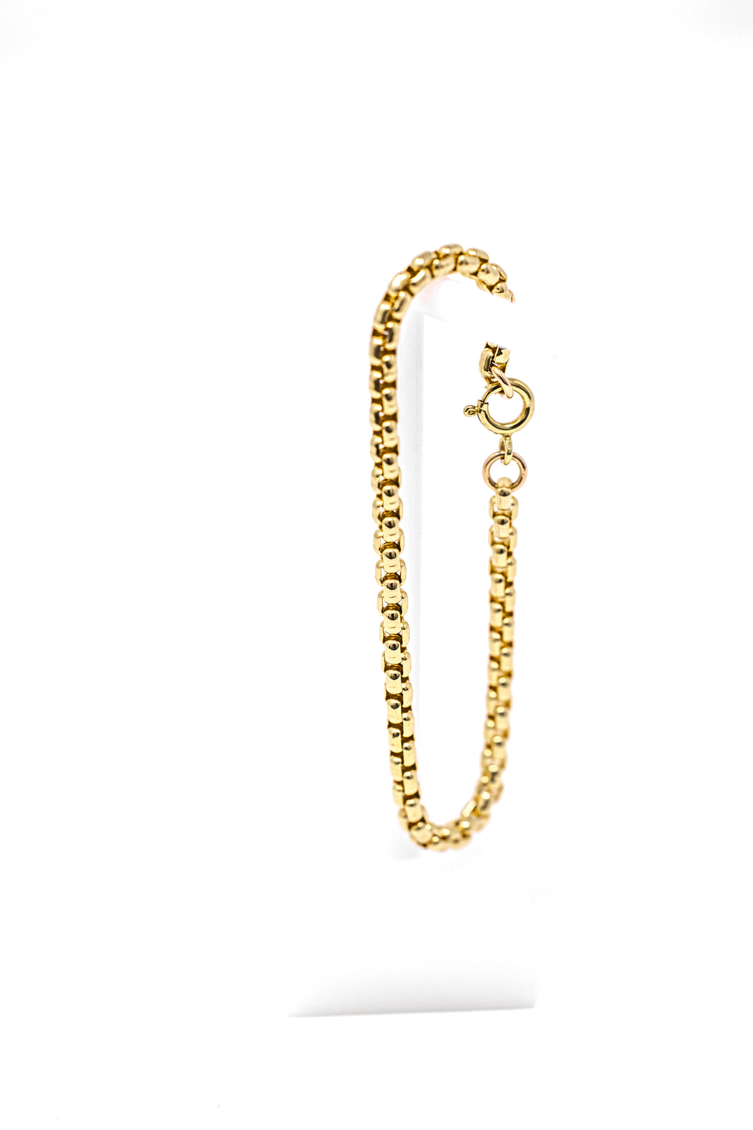 The Gold Box Chain Bracelet is perfect for everyday minimalistic wear. Based in Lexington, Kentucky