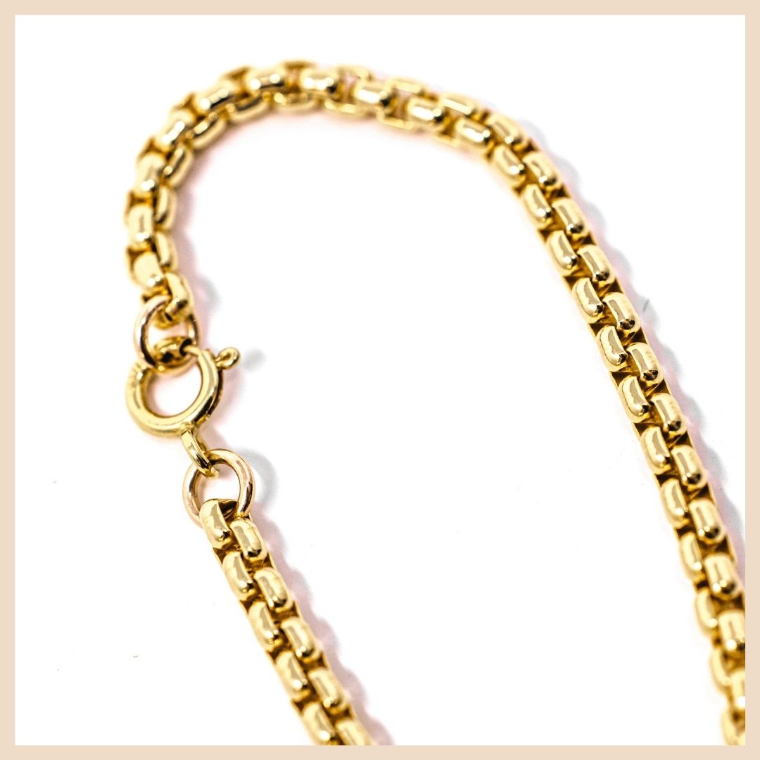 The Gold Box Chain Bracelet is perfect for everyday minimalistic wear. Based in Lexington, Kentucky