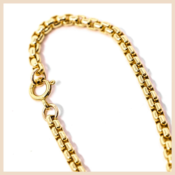 The Gold Box Chain Bracelet is perfect for everyday minimalistic wear. Based in Lexington, Kentucky